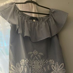 Francescas Navy Blue floral blouse